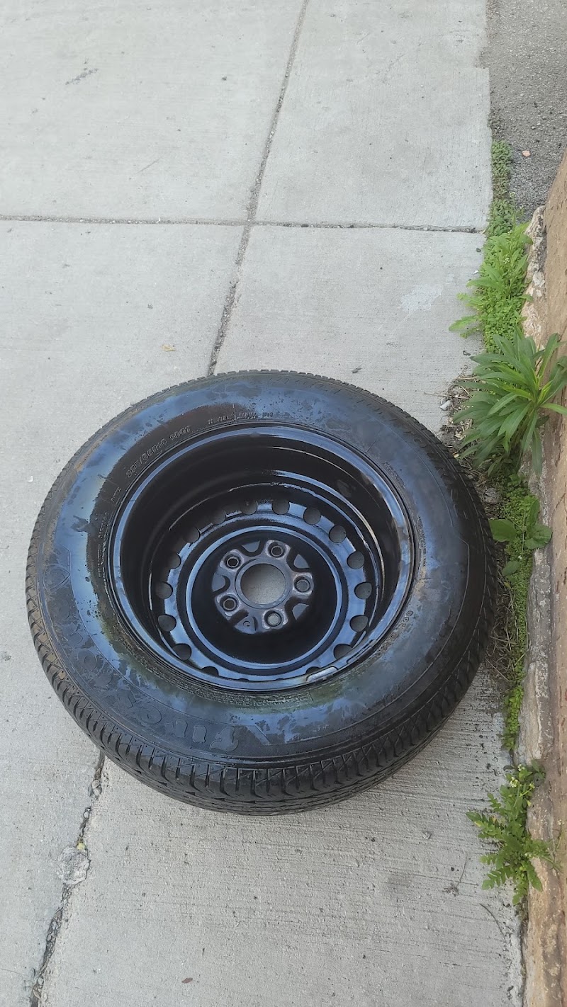 R V Tire Shop in Chicago